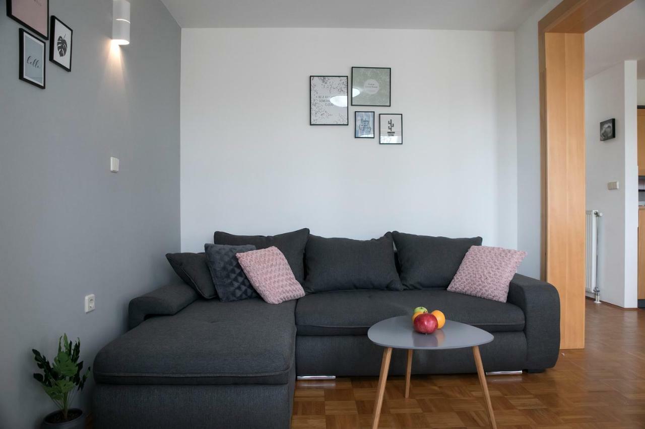 Apartma Spelca Banovci Exteriör bild