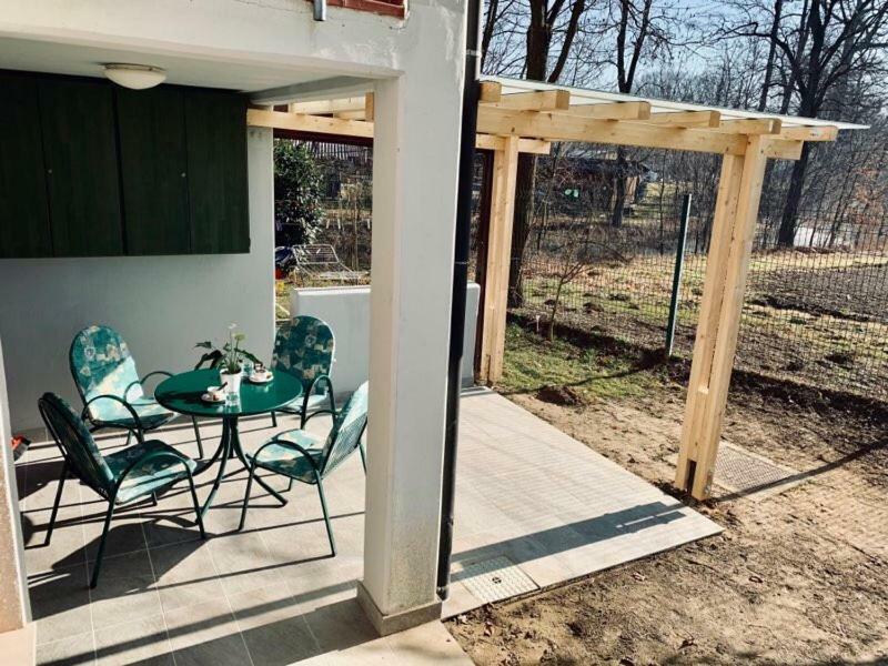 Apartma Spelca Banovci Exteriör bild